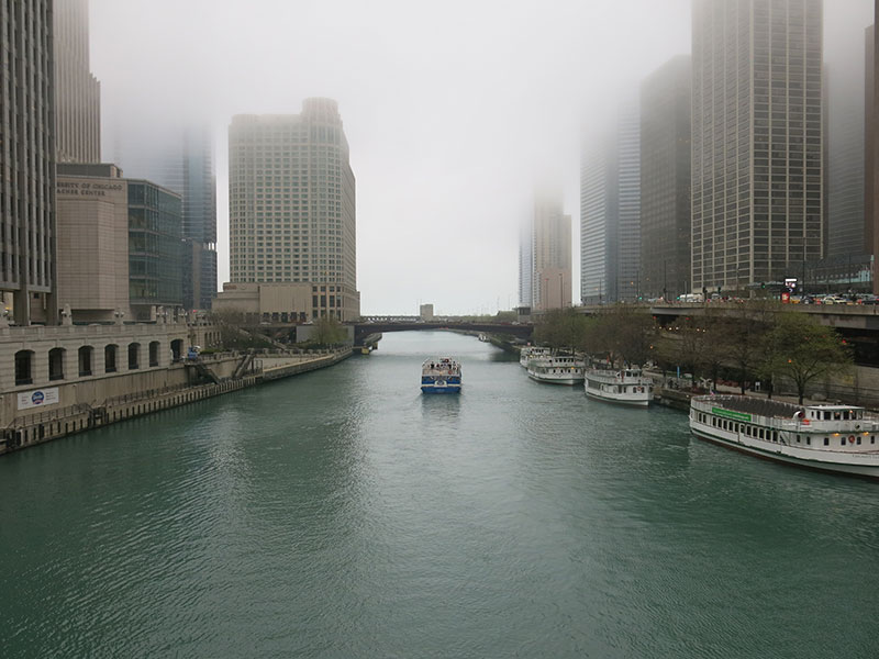 Một góc Chicago ẩn hiện trong màn sương - thành phố chicago của mỹ