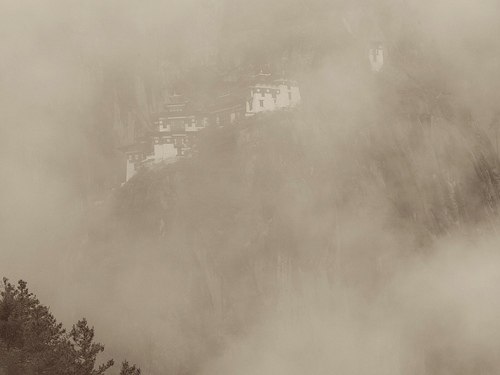 Địa hình hiểm trở nhưng hấp dẫn, đó là điểm độc đáo cho Bhutan - tìm hiểu về đất nước bhutan