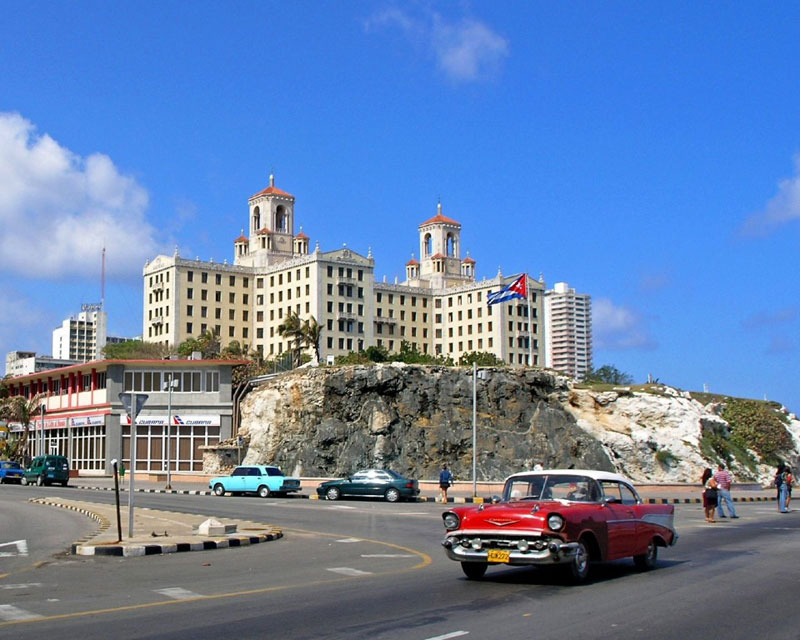 dulichhoanmy.com - Đúng như trong cuộc hành trình tìm thế giới mới, khi đặt chân lên hòn đảo Cuba, Christopher Columbus đã phải thốt lên “Đây là đảo duy nhất trên thế giới mà con người nhìn thấy được”, và trái tim của đảo chính là thủ đô La Habana.