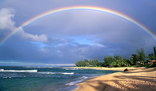 Cầu vồng thường xuyên xuất hiện trên bầu trời Honolulu. - du lịch Honolulu - dulichhoanmy.com