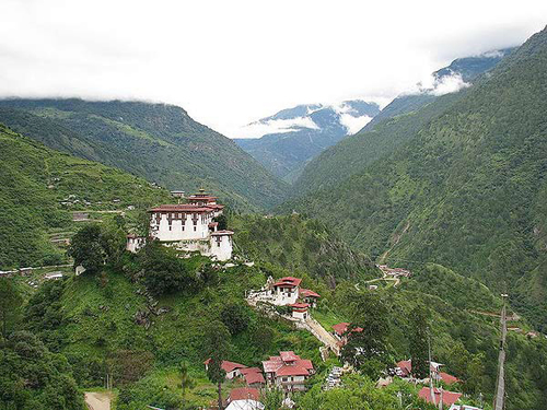 cảnh đẹp tại tụ viện Lhuentse Dzong - quốc gia bhutan